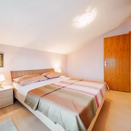 Apartment 2 *